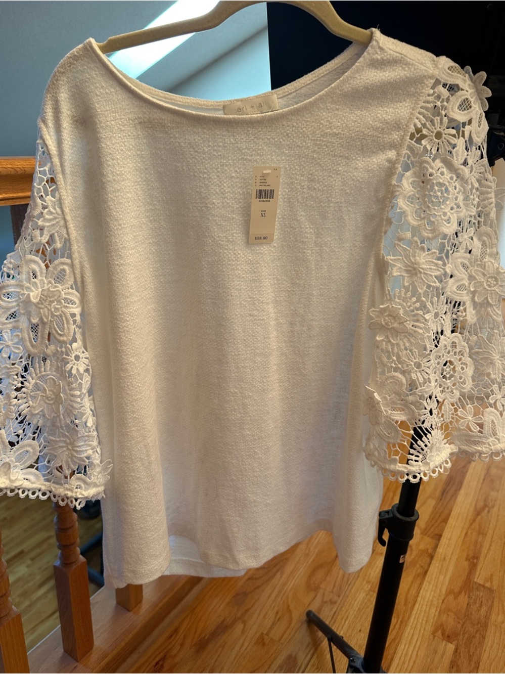 Anthropologie, “Eri & Ali” White Floral Cut-Lace-Sleeves, Knit Top, NWT XL